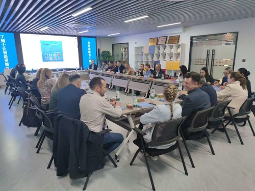 τελευταία εταιρεία περί Επισκέψεις πελατών Επικοινωνία εκτός διαδικτύου