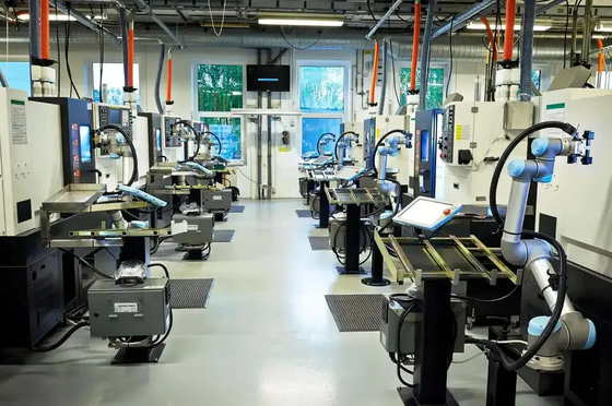 Ρομπότ UR UR10 Cobot με συνεργάσιμο ρομπότ τύπων LEHS 3-δάχτυλων πενσών SMC το ηλεκτρικό για Palletizing το χειρισμό