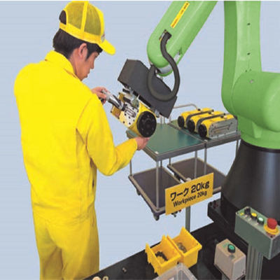 Fanuc χρώμιο-4iA 6 κινεζικός βραχίονας ρομπότ άξονα με Onrobot 2 πένσα δάχτυλων και πλατφόρμα υλικού χειρισμού