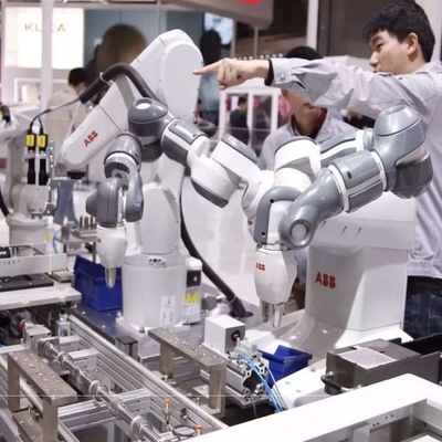 Μίνι ρομποτικό βραχίονα 6 άξονων ABB IRB 1200 με CNGBS Robot Gripper για χειρισμό αυτοματισμού ρομπότ
