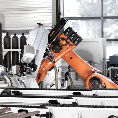 KUKA Industrial Robot Arm KR 470-2 PA Ρομπότ Παλετοποίησης με CNGBS Guide Rail για το εργοστάσιο ως μηχανή παλέτας