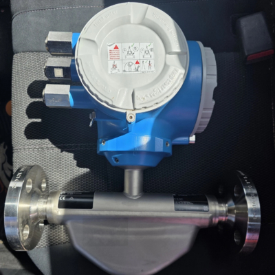 Liquids Gases Measuring Flowmeter E+H Proline Promass E 300 Endress Hauser Coriolis Mass Flow Meter