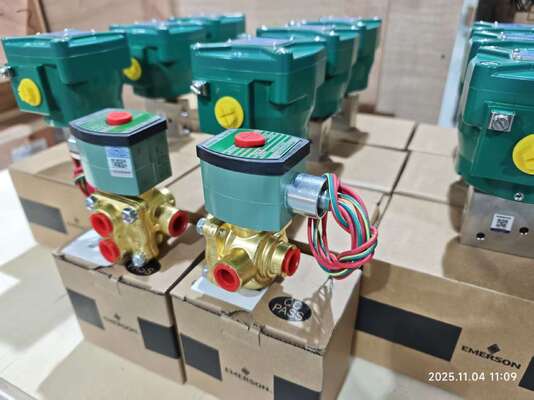 Κινεζική βαλβίδα ελέγχου με Siemens Positioner και 67cfr το ρυθμιστή και τη βαλβίδα σωληνοειδών Asco