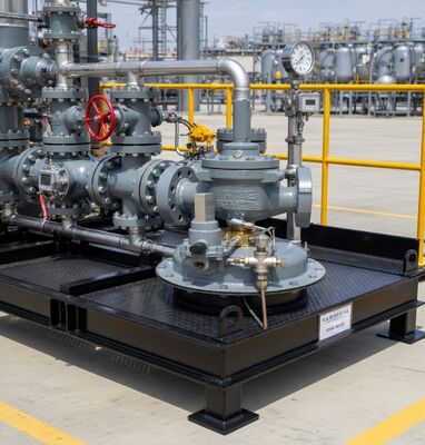 Στηριγμένο σε πλαίσιο με ρυθμιστές μείωσης πίεσης Fisher τύπου 1098-EGR και 1098H-EGR και ρυθμιστή 63EG-98HM με στοκ