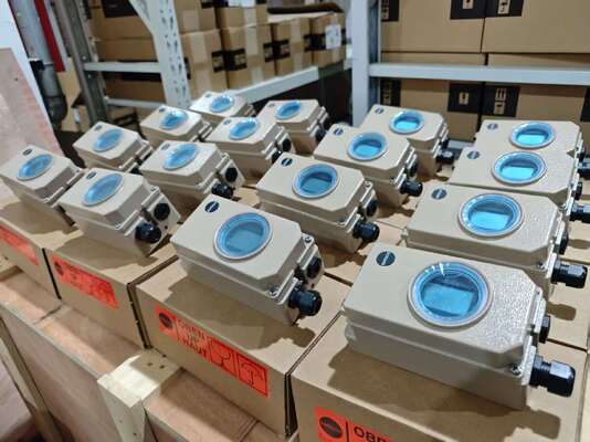 Πνευματικό έξυπνο Positioner 3730-31001 Samson με τη βαλβίδα πεταλούδων και τη βαλβίδα σωληνοειδών Asco