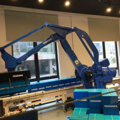 Υψηλό ωφέλιμο φορτίο 225kg Motoman GP225 ρομπότ Palletizer με CNC το βραχίονα ρομπότ