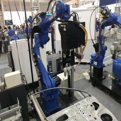 Ρομπότ 6 άξονων Yaskawa AR1440 με τοποθετητή συγκόλλησης CNGBS για αυτοματοποίηση ρομπότ συγκόλλησης Mig