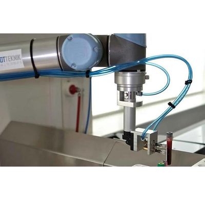 Καθολικό ρομπότ UR 3e με το ωφέλιμο φορτίο 6 3KG βιομηχανικός βραχίονας ρομπότ άξονα ως Cobot για τη συνέλευση μηχανών