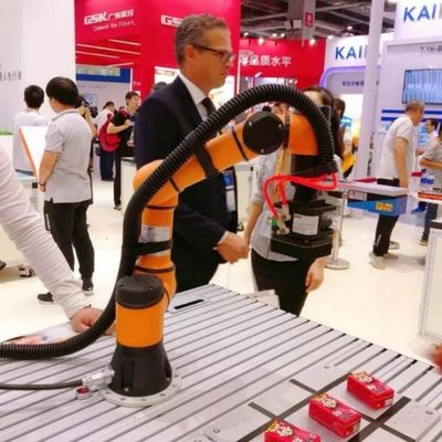 AUBO i5 6 συνεργάσιμος βραχίονας ρομπότ άξονα για τη βίδα κλειδώματος ως Cobot