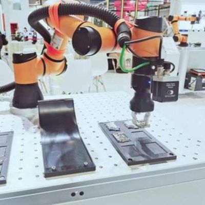 Άξονας Cobot AUBO I16 6 για τη φόρτωση και την εκφόρτωση ως συνεργάσιμο ρομπότ