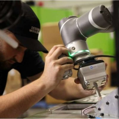 Κενή πένσα VGC10 ρομπότ με το συνεργάσιμο ρομποτικό βραχίονα ως βιομηχανικό ρομπότ