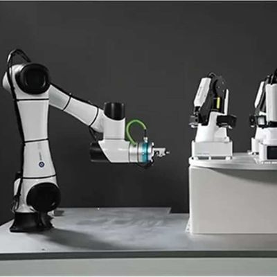 Ρομποτικό βραχίονα 6 άξονας CR5 Cobot Robot 5kg ωφέλιμο φορτίο για αυτοματοποιημένη φόρτωση και εκφόρτωση ως cobot