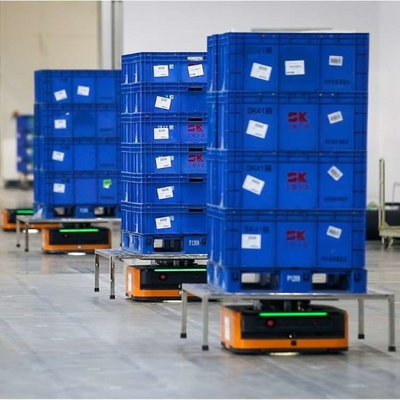 Ρομπότ AGV Q3-600C ωφέλιμο φορτίο 600kg με CNGBS Cobot Robot Arm για το έργο αυτοματισμού ως AGV